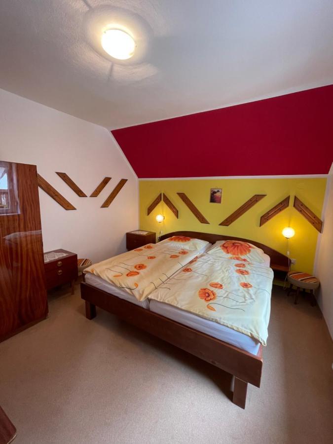 Apartments And Rooms Razen 博希尼 外观 照片
