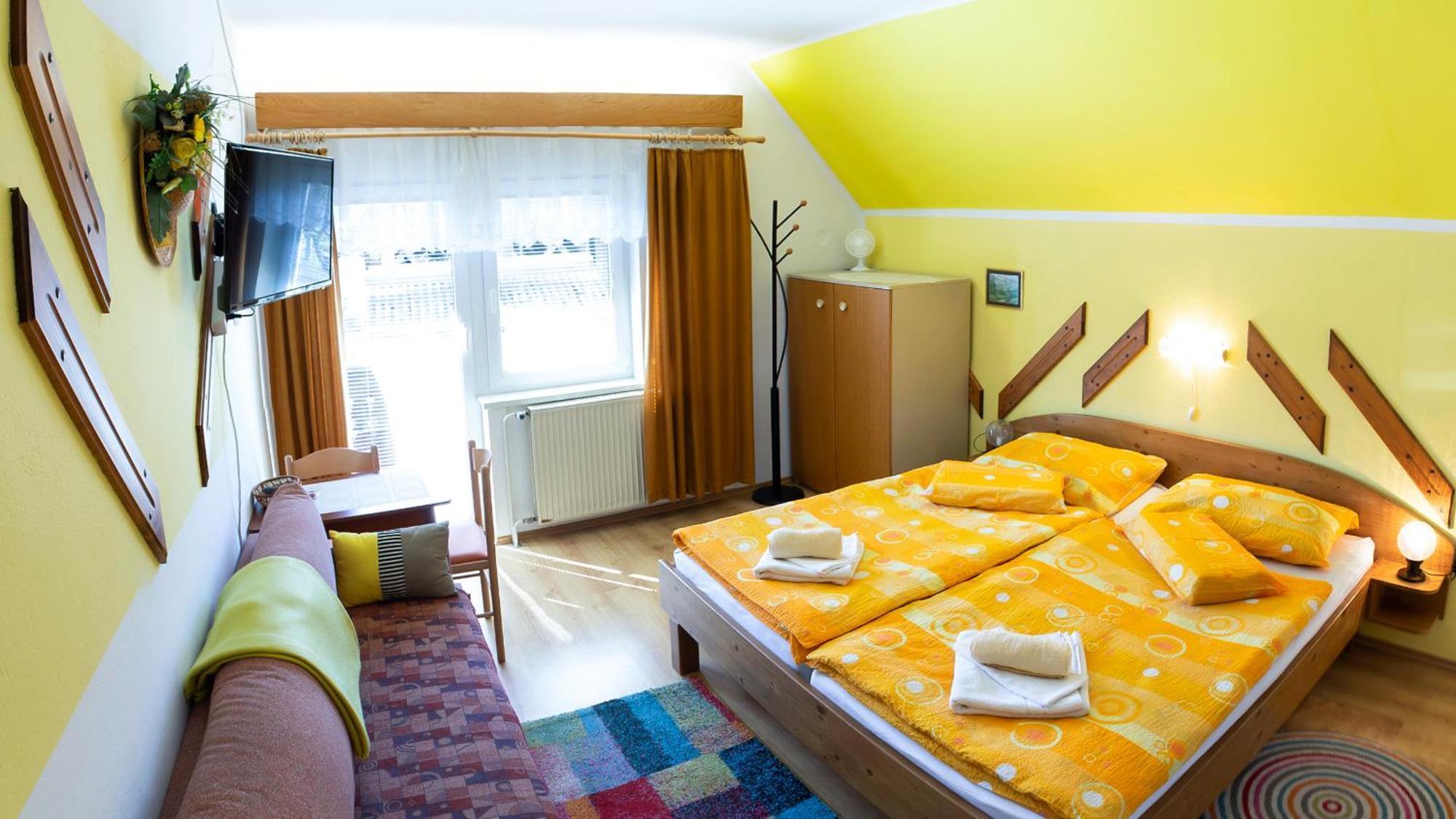 Apartments And Rooms Razen 博希尼 外观 照片