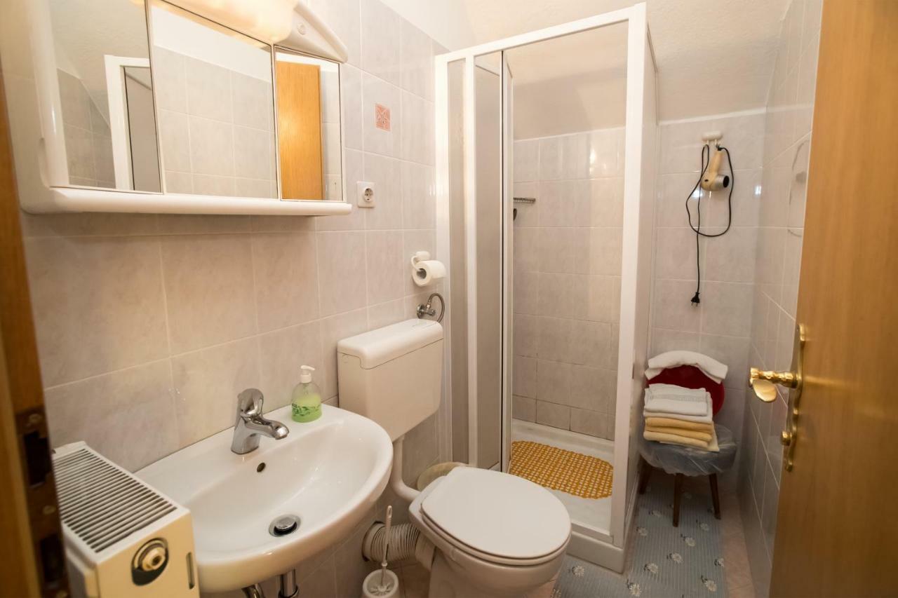 Apartments And Rooms Razen 博希尼 外观 照片