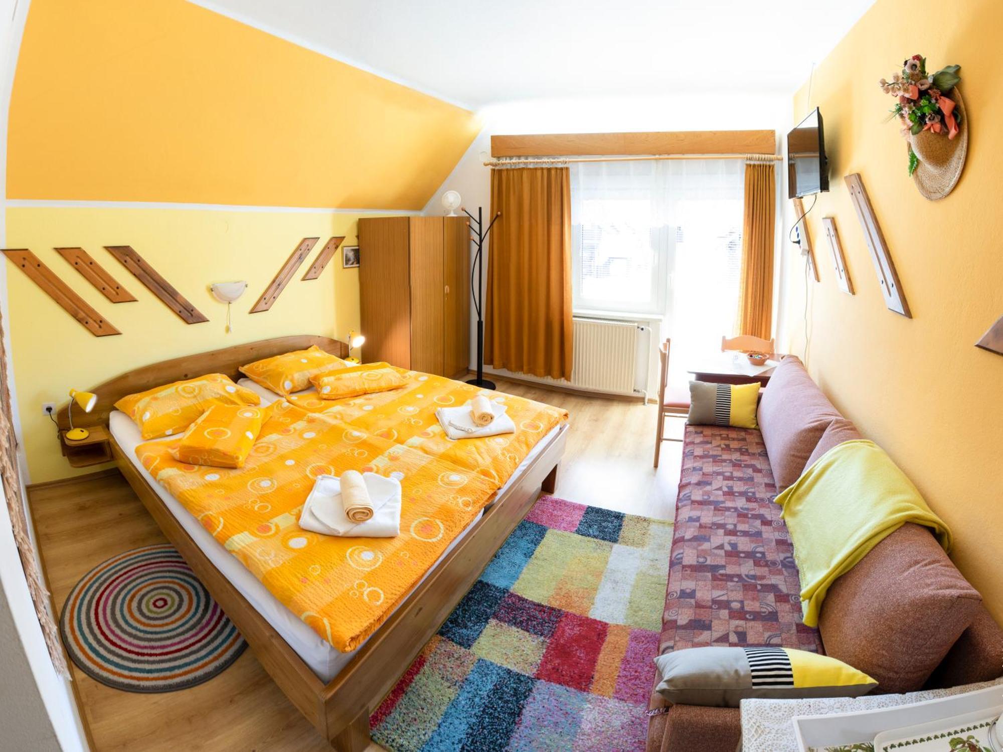 Apartments And Rooms Razen 博希尼 外观 照片